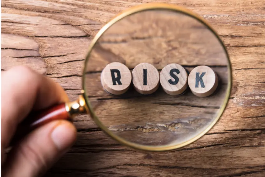 リスクを探している